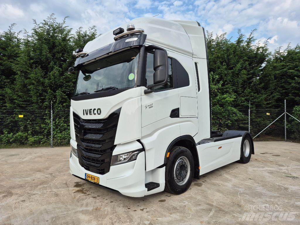 Iveco S-Way 490 Тягачі