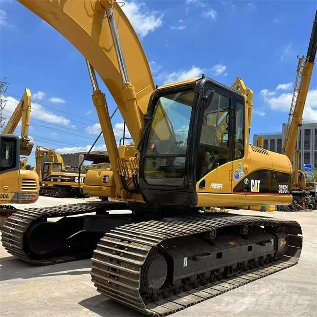 CAT 325 CL Гусеничні екскаватори