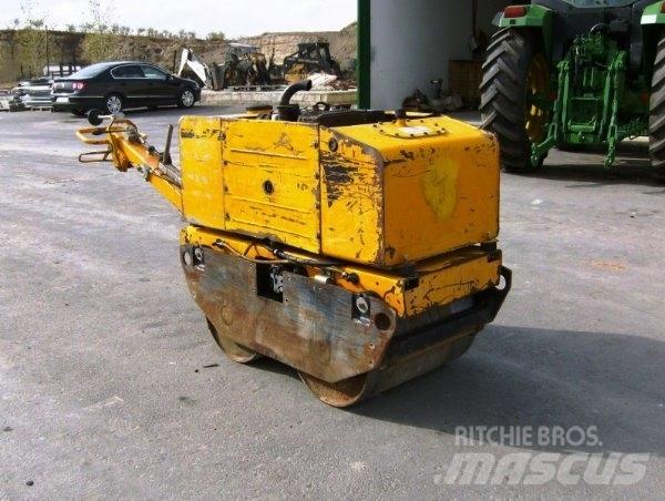 JCB VDM62 Причепні віброкатки