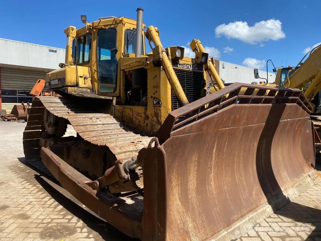 CAT D 6 H Гусеничні бульдозери