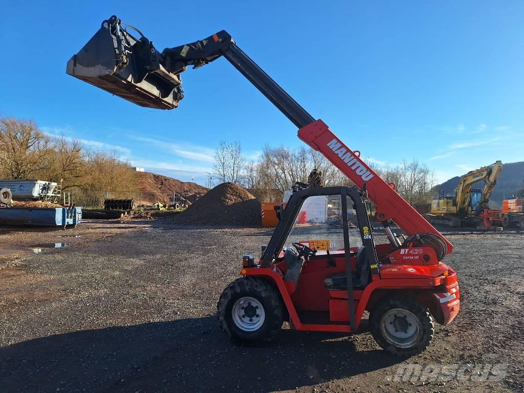 Manitou BT420 Телескопічні навантажувачі