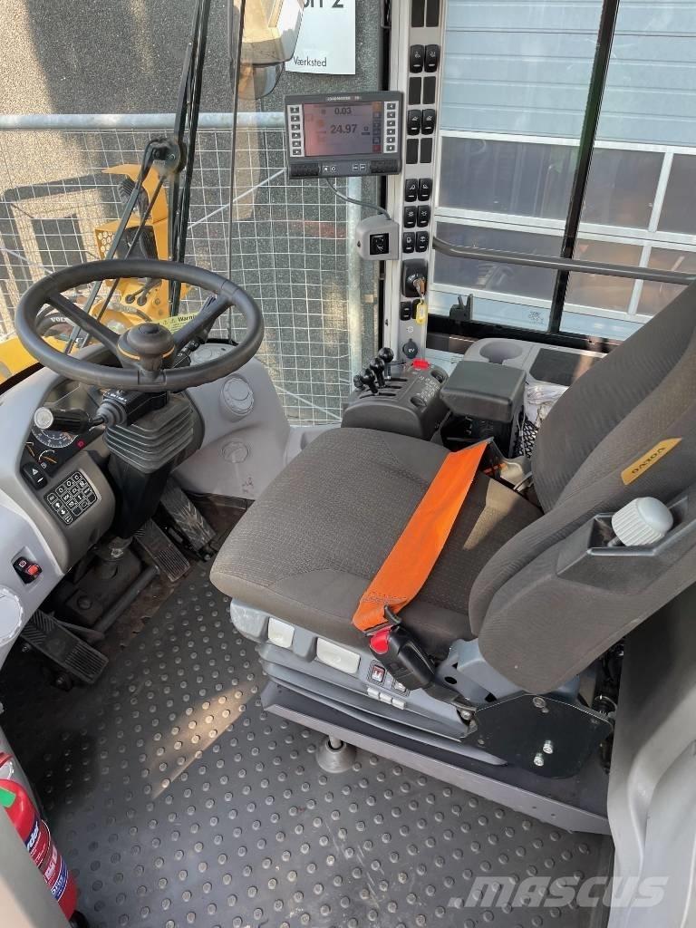 Volvo L90H Long boom Фронтальні навантажувачі