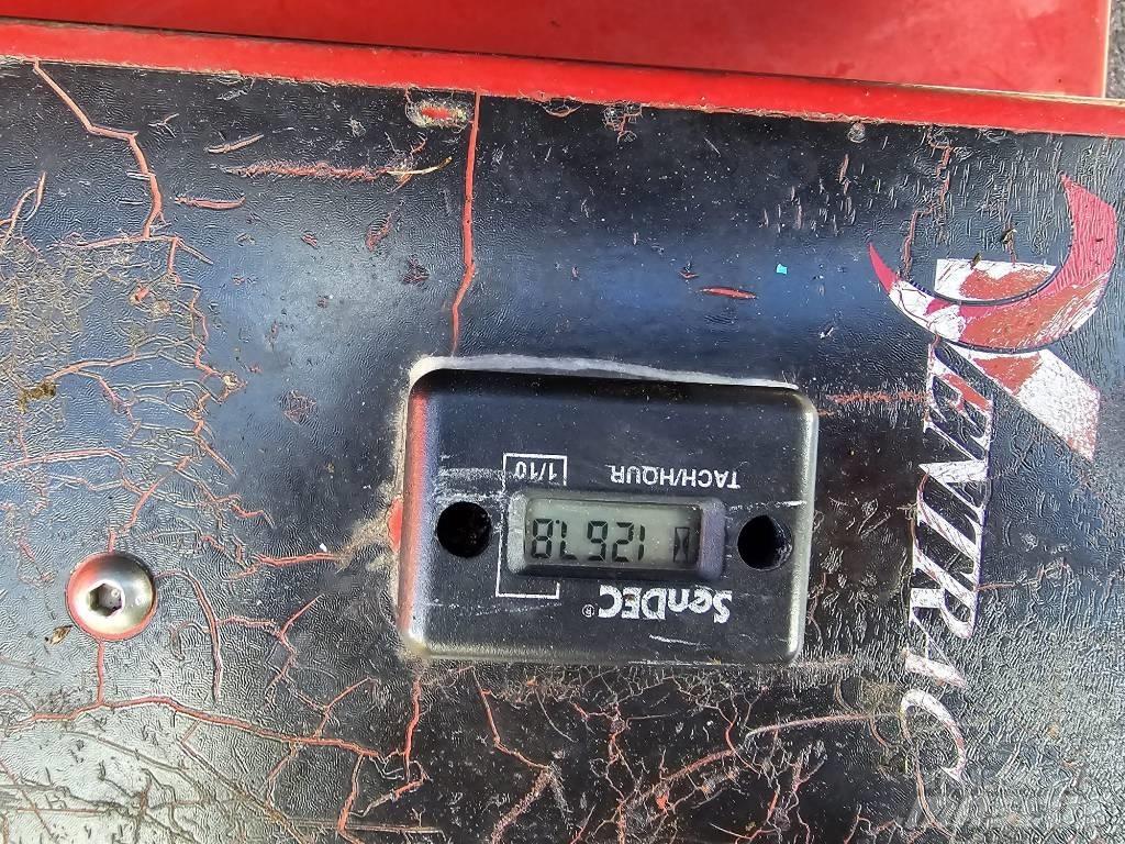 Ventrac 3200 Самохідні газонокосарки
