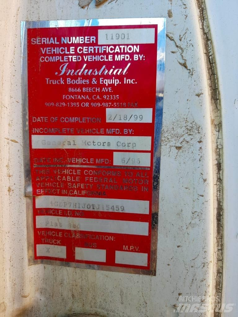 GMC C 7 Вантажівки-платформи/бокове розвантаження
