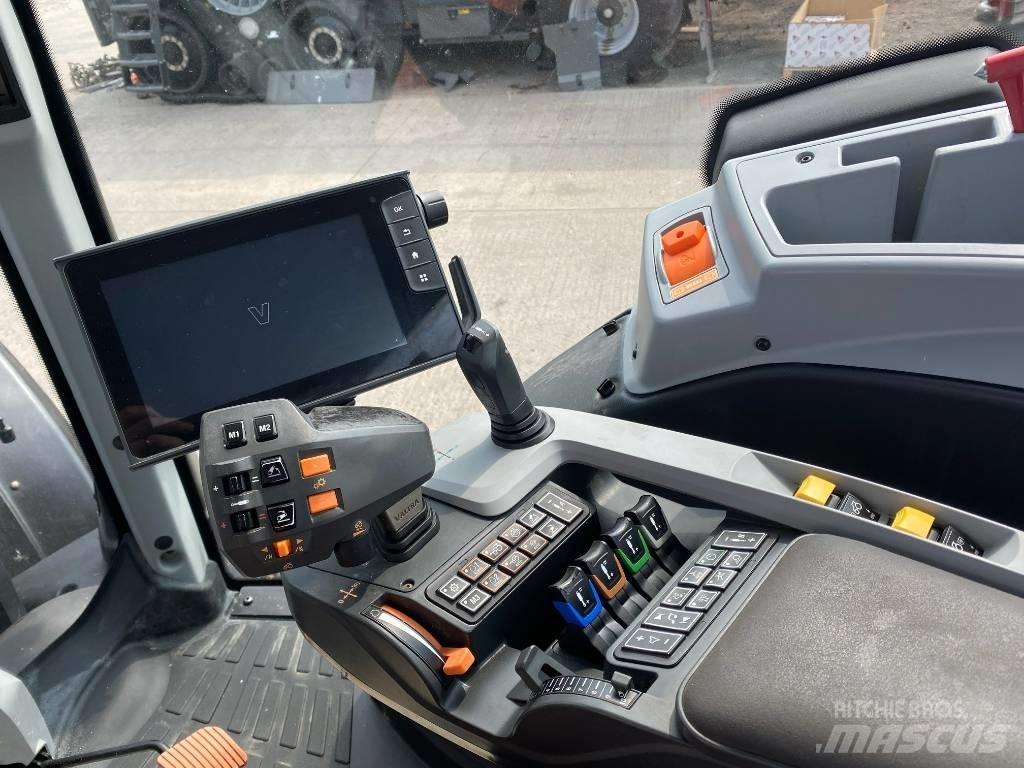 Valtra T214 Versu Трактори