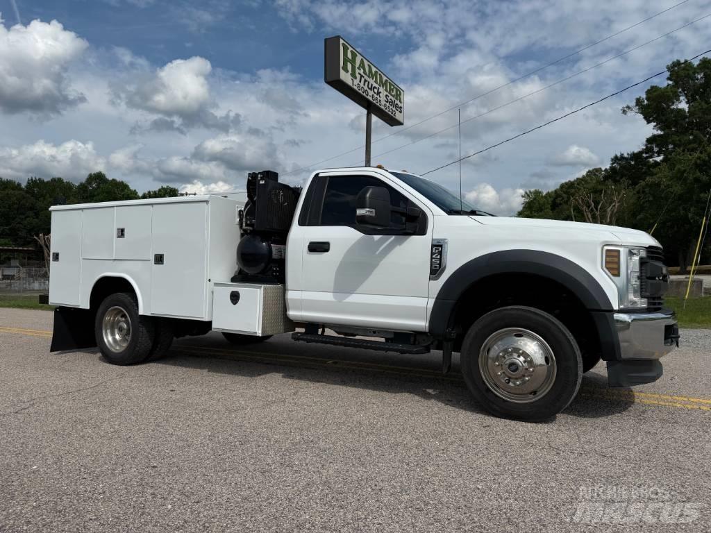 Ford F 450 Комунальні автомобілі / автомобілі загального призначення
