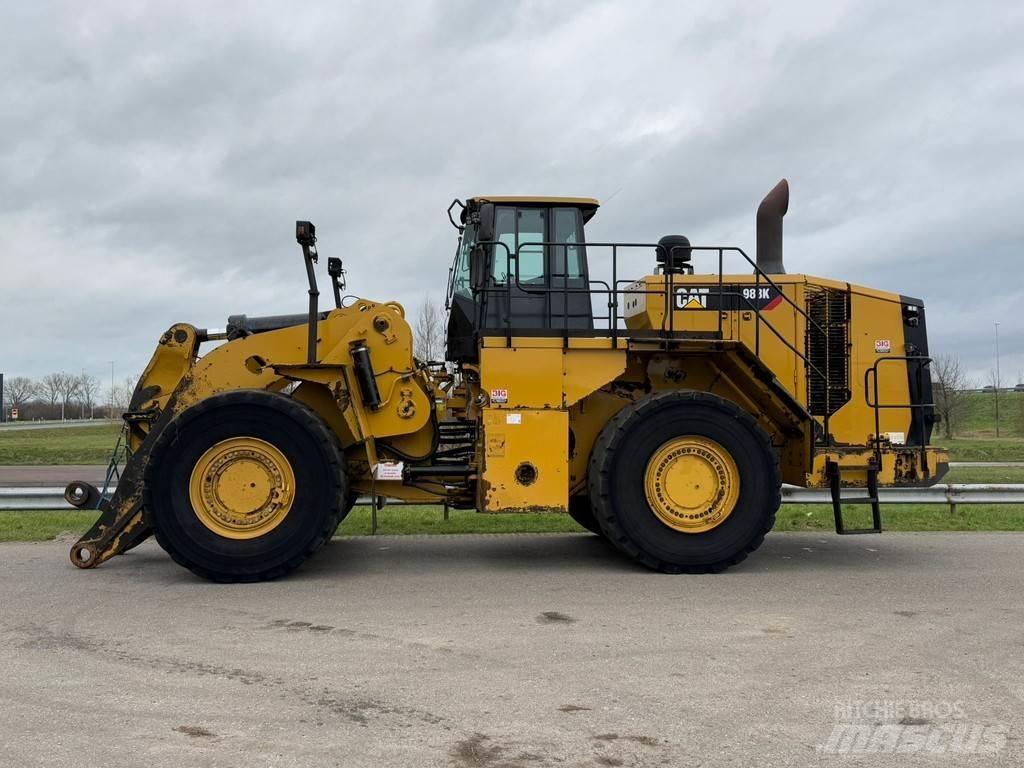CAT 988K Фронтальні навантажувачі