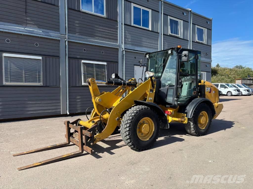 CAT !!SOLD!! 906 M Фронтальні навантажувачі