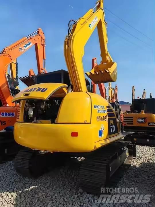 Komatsu PC70 Гусеничні екскаватори