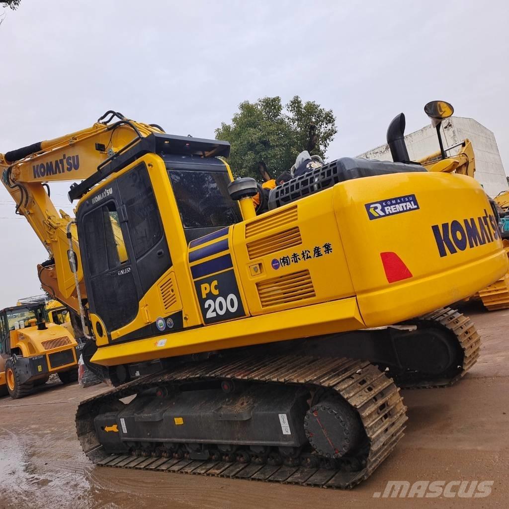 Komatsu PC 200-7 Гусеничні екскаватори