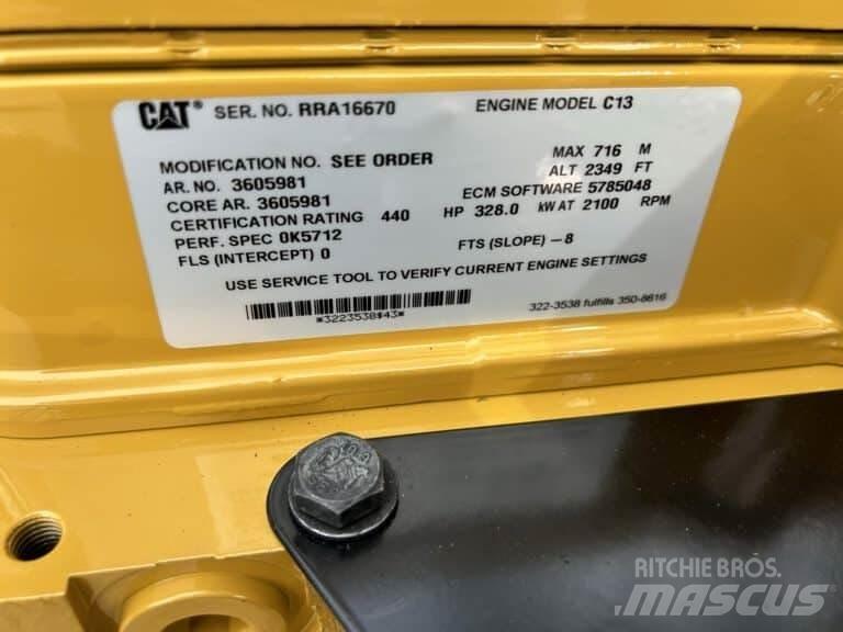 CAT C13 Двигуни