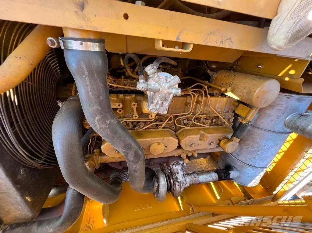 CAT 320 C L Гусеничні екскаватори