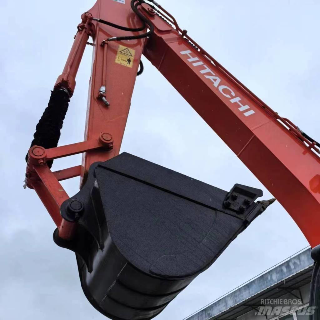 Hitachi ZX 120 Гусеничні екскаватори