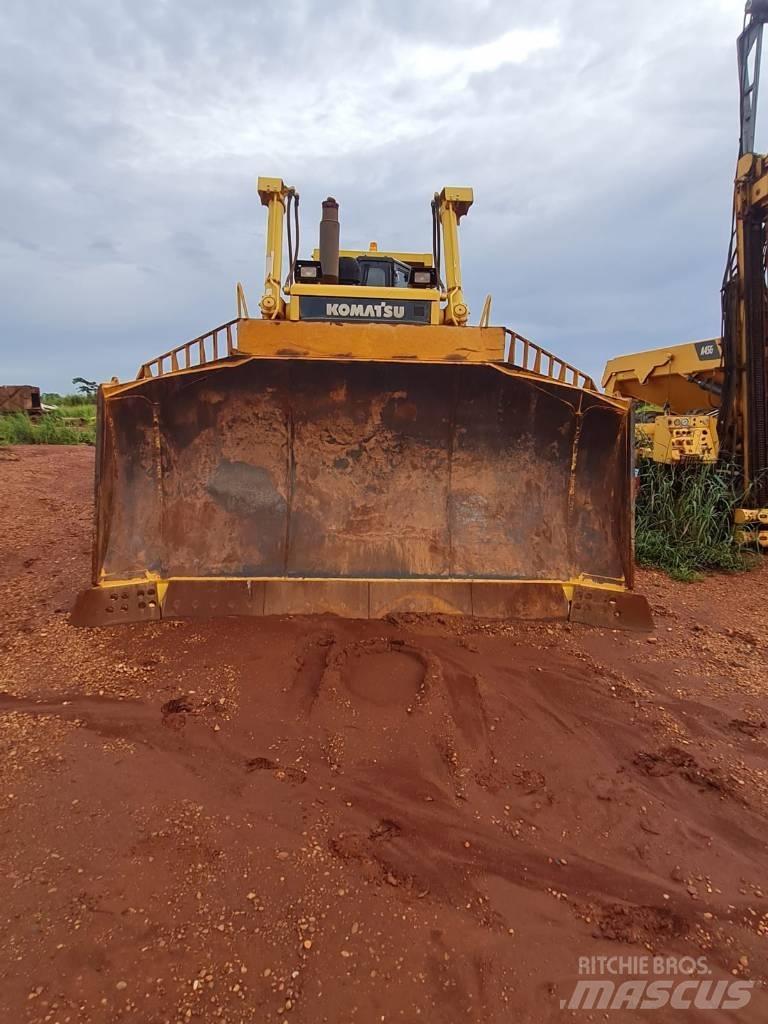 Komatsu D 375 A Гусеничні бульдозери
