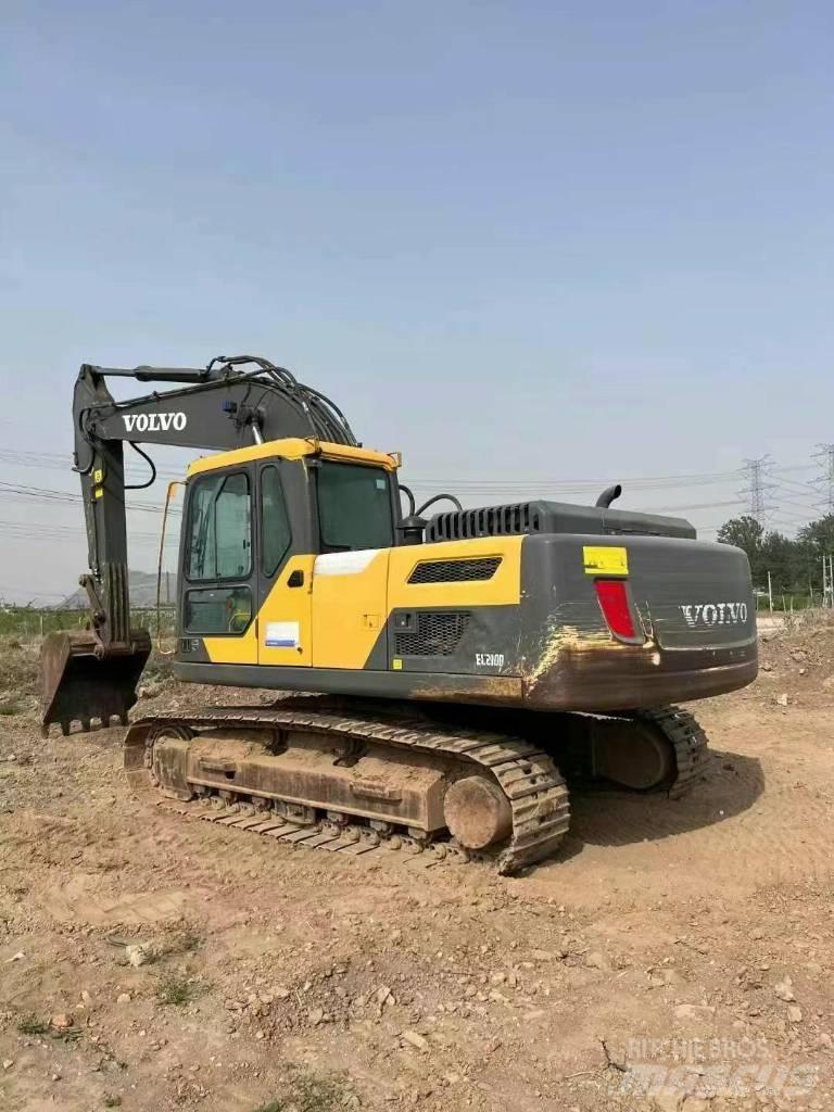 Volvo EC 210 Гусеничні екскаватори