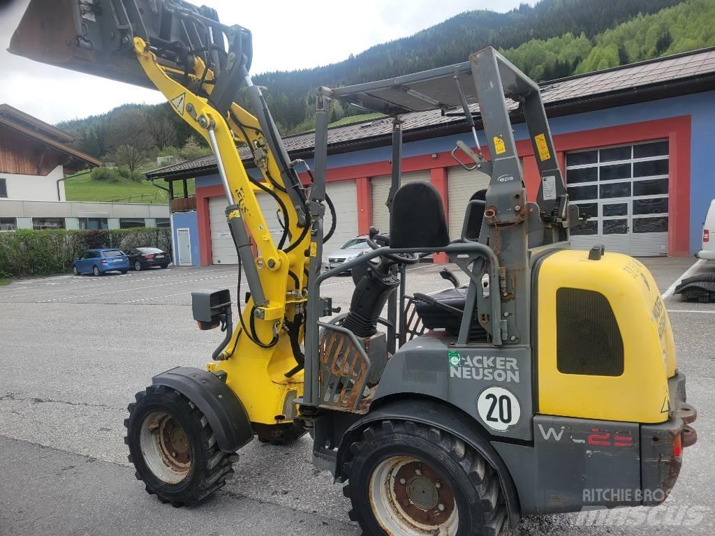 Wacker Neuson Wl25 Фронтальні навантажувачі