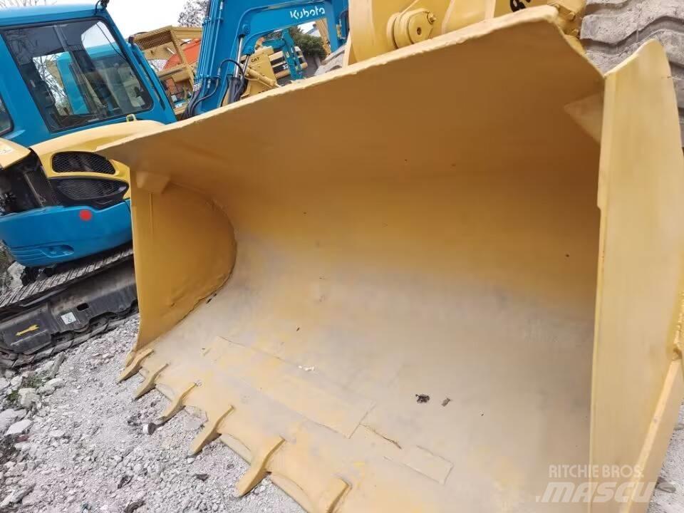 CAT 938G Фронтальні навантажувачі