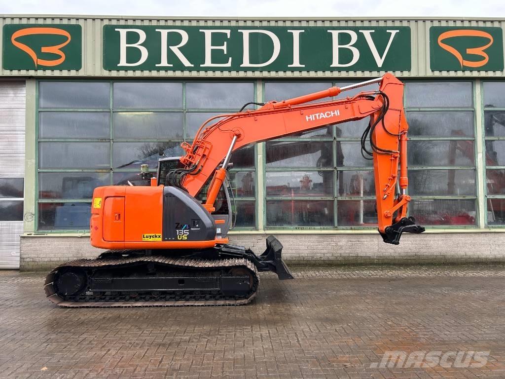 Hitachi ZX 135 US Гусеничні екскаватори