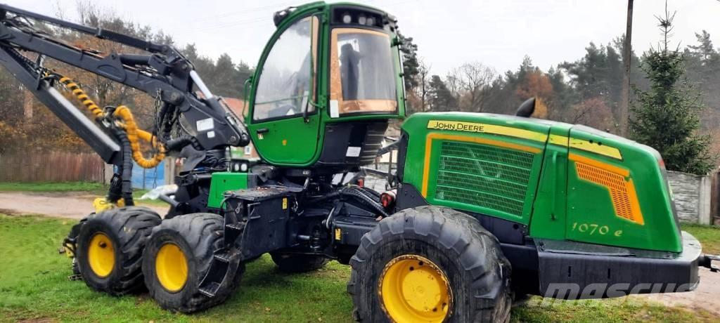John Deere 1070 E Харвестери