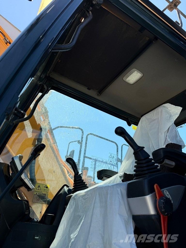 Hyundai HX 160 L Гусеничні екскаватори