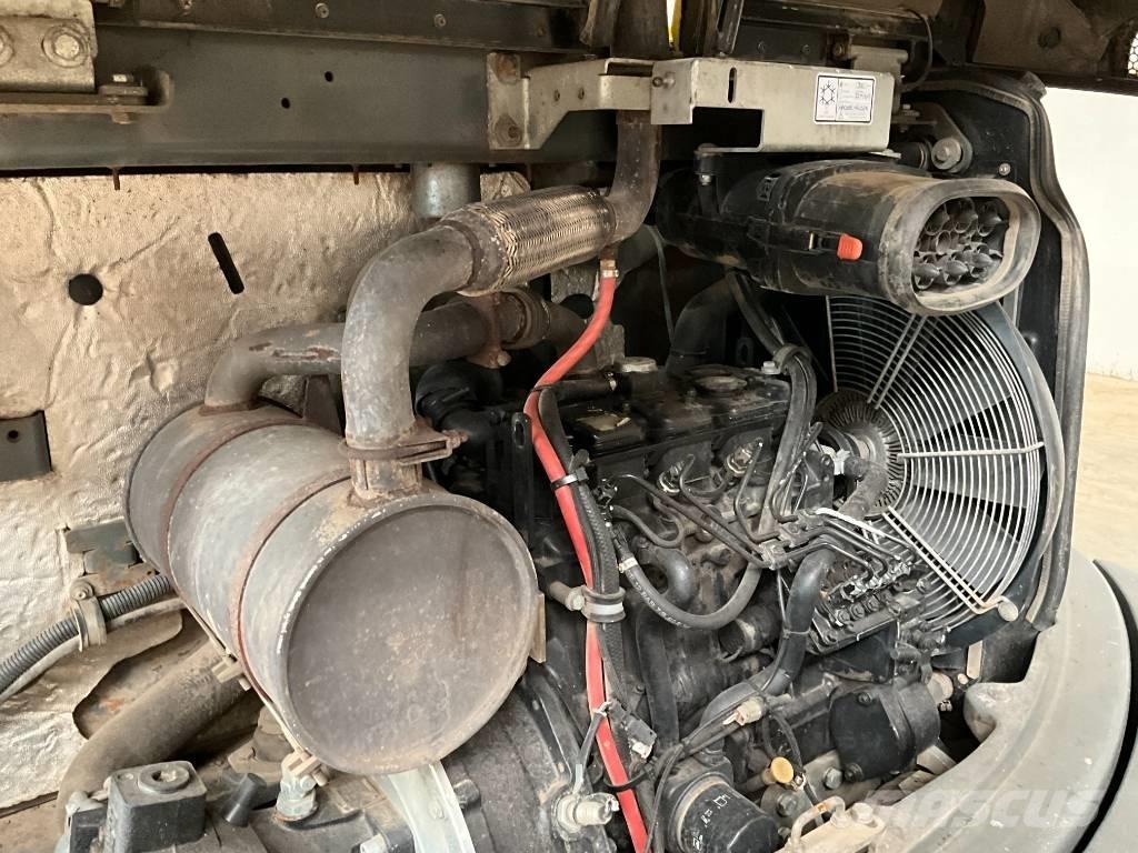 Neuson EZ 80 Середні екскаватори 7т. - 12т.
