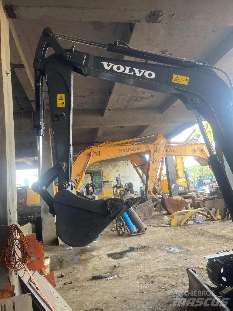 Volvo EC60D Гусеничні екскаватори