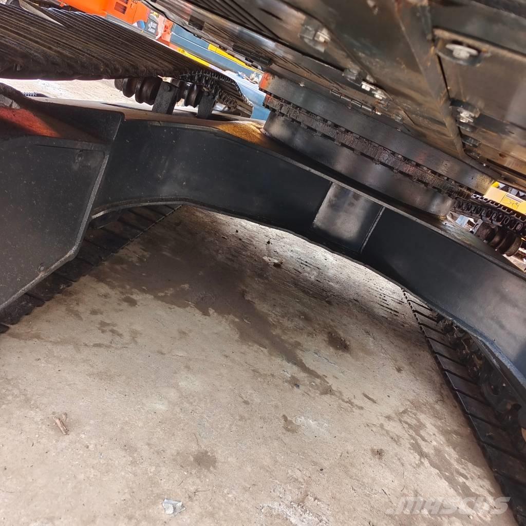 Hyundai 305 LC-9T Гусеничні екскаватори