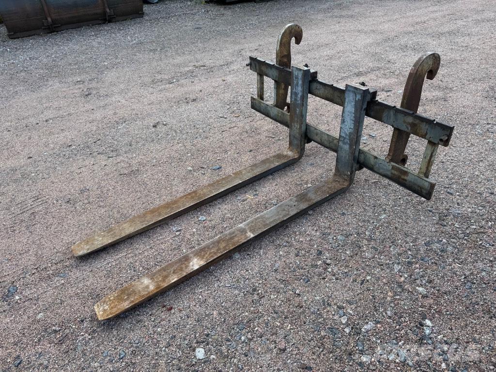 LM Trac 680 Підсобні машини