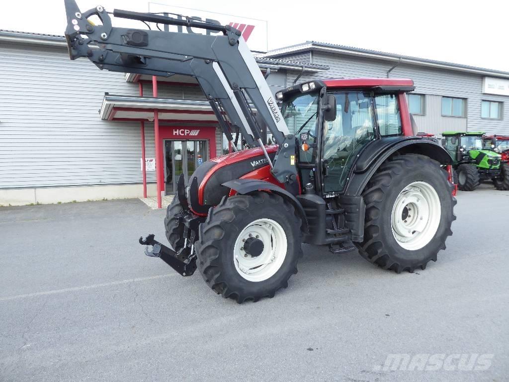 Valtra N141 Advance Трактори