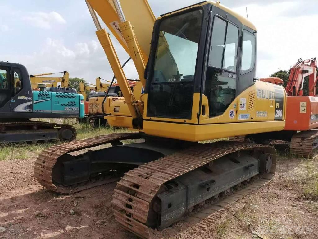 Komatsu PC 200 Гусеничні екскаватори