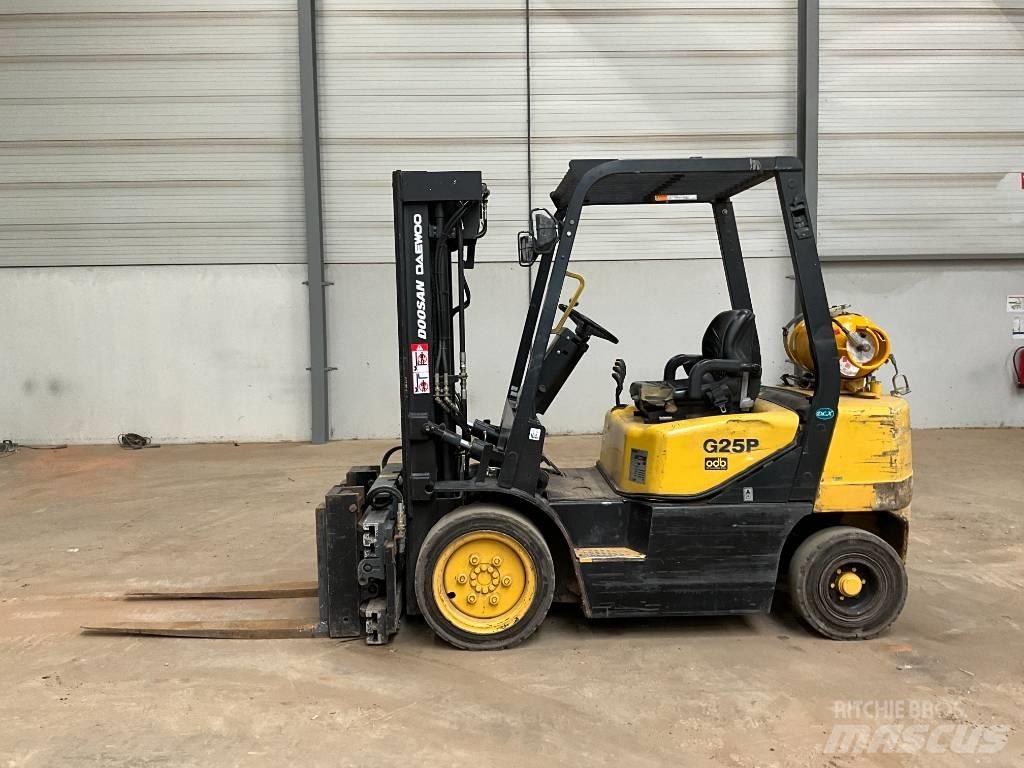 Doosan G 25 P-3 Газові навантажувачі