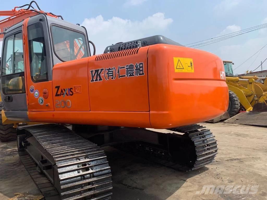 Hitachi zx200 Гусеничні екскаватори