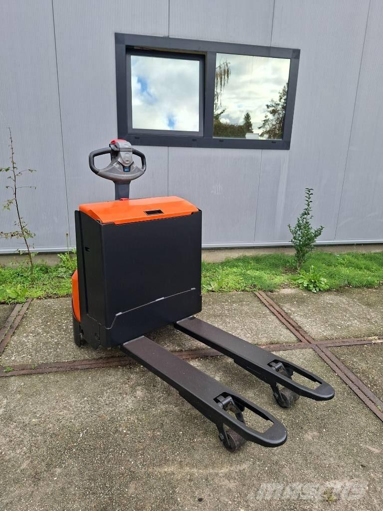 BT LWE 160 Штабелери