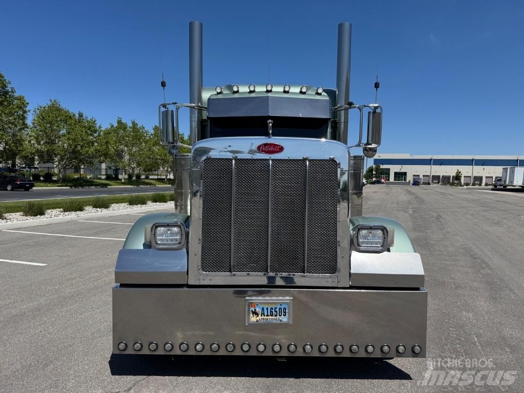 Peterbilt 379 Тягачі