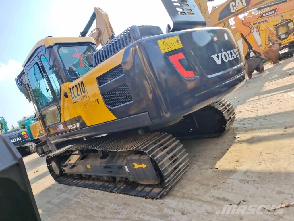 Volvo EC 210 D Гусеничні екскаватори
