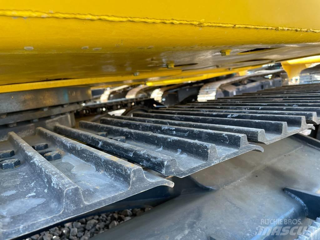 Komatsu 130-7 Гусеничні екскаватори