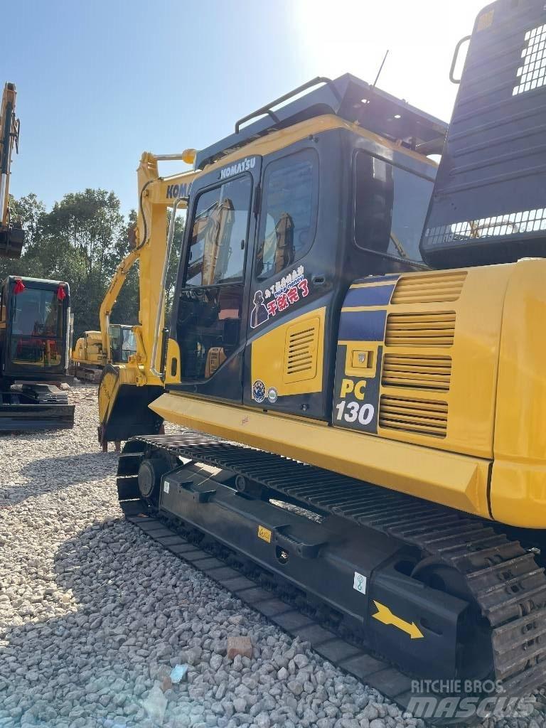 Komatsu 130-7 Гусеничні екскаватори