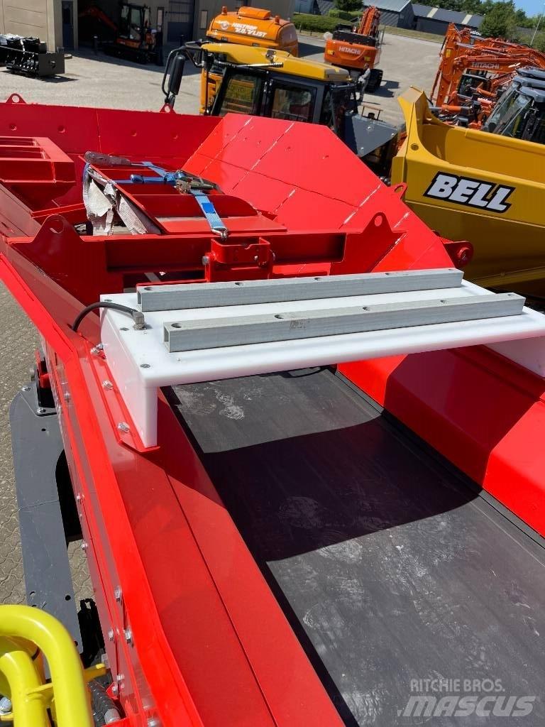 Sandvik QH 332 Мобільні дробарки