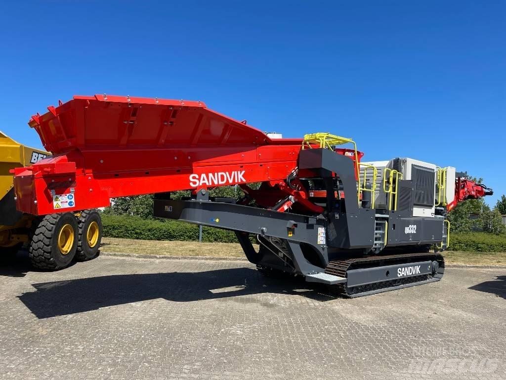 Sandvik QH 332 Мобільні дробарки