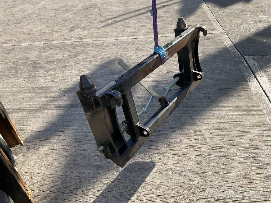 Manitou Adaptor Телескопічні навантажувачі