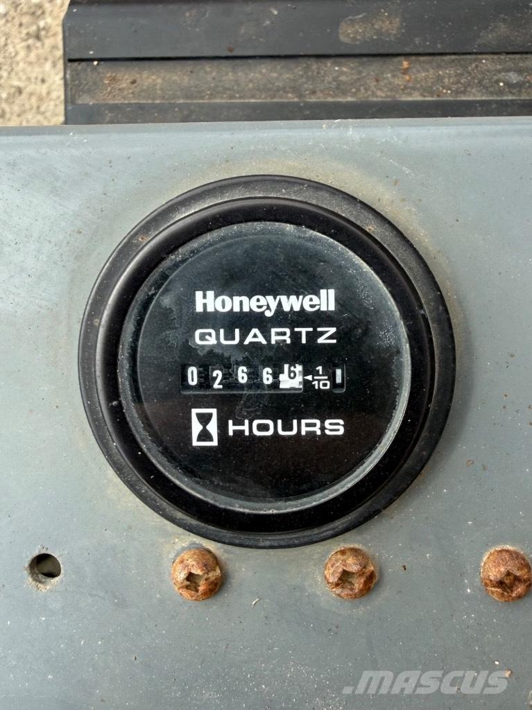 SkyJack SJ 4632 Підйомники-ножиці