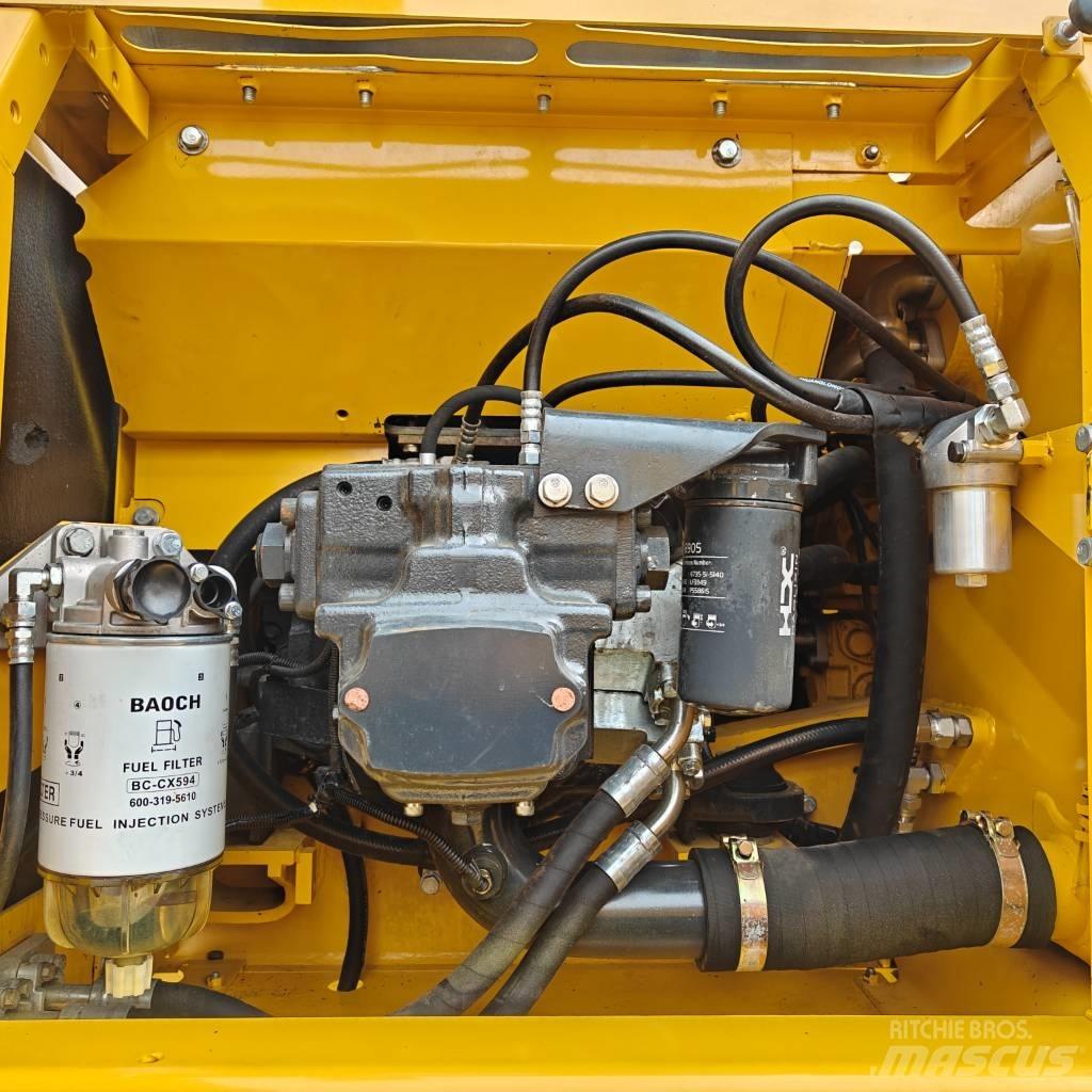 Komatsu 220-8 Гусеничні екскаватори