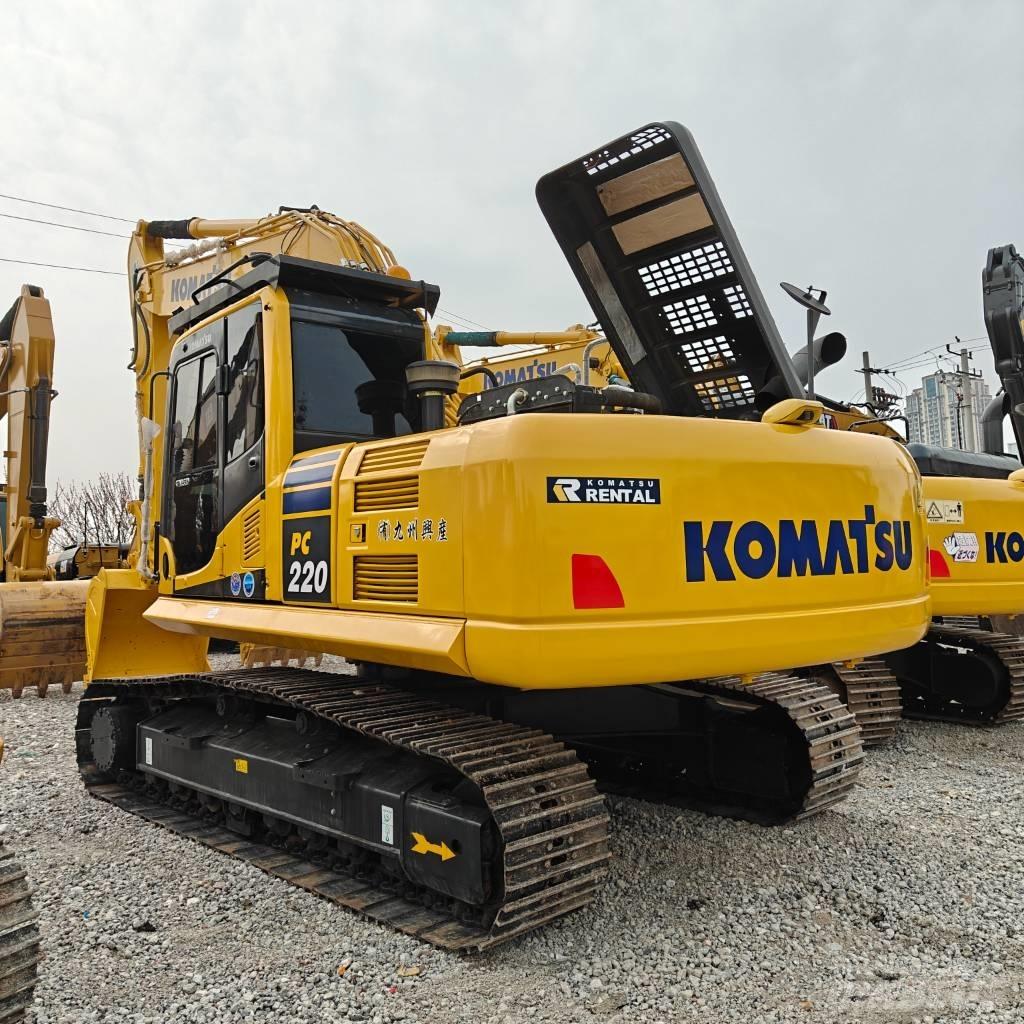 Komatsu 220-8 Гусеничні екскаватори