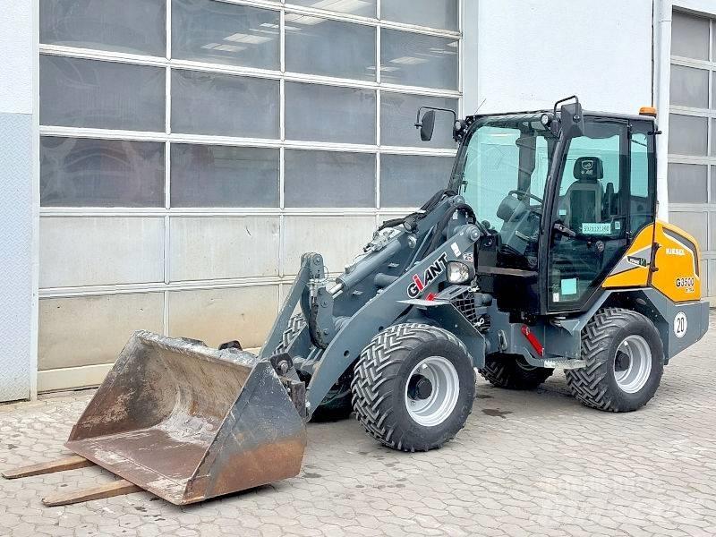Giant G 3500 X-Tra Міні-навантажувачі
