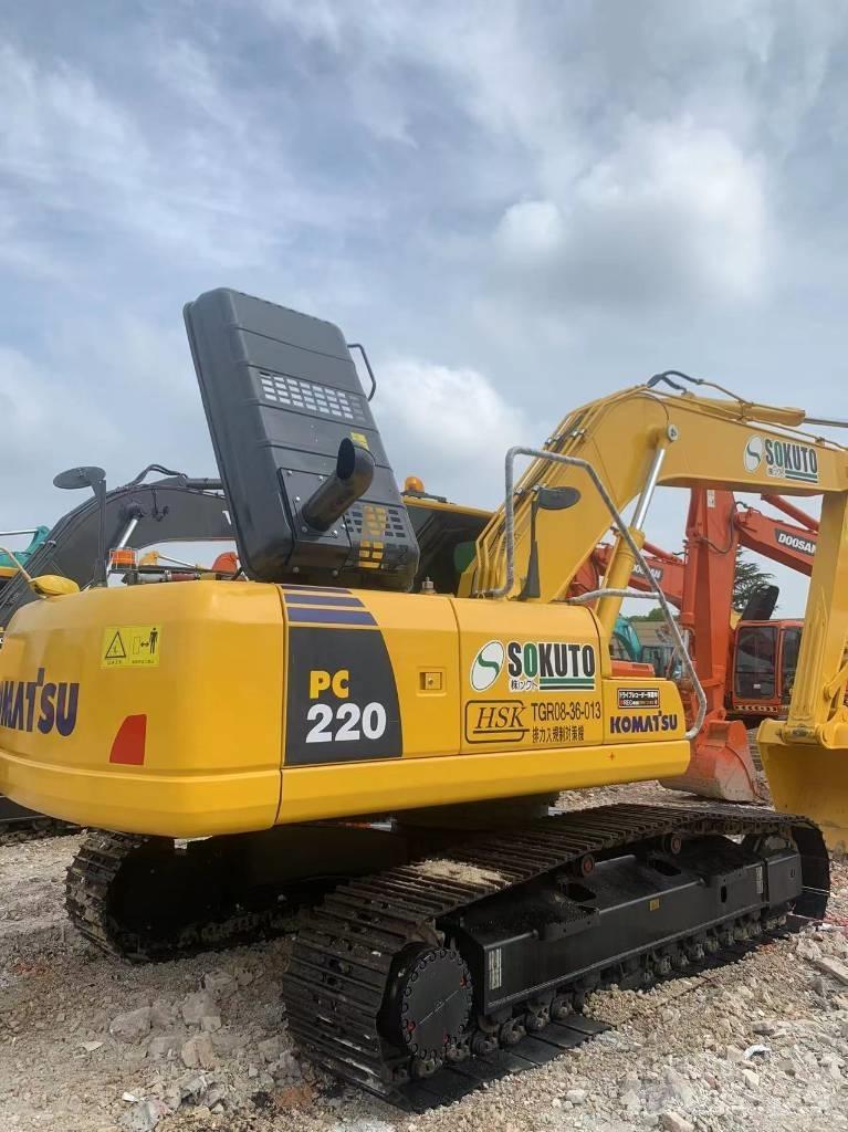 Komatsu PC 220-8 Гусеничні екскаватори