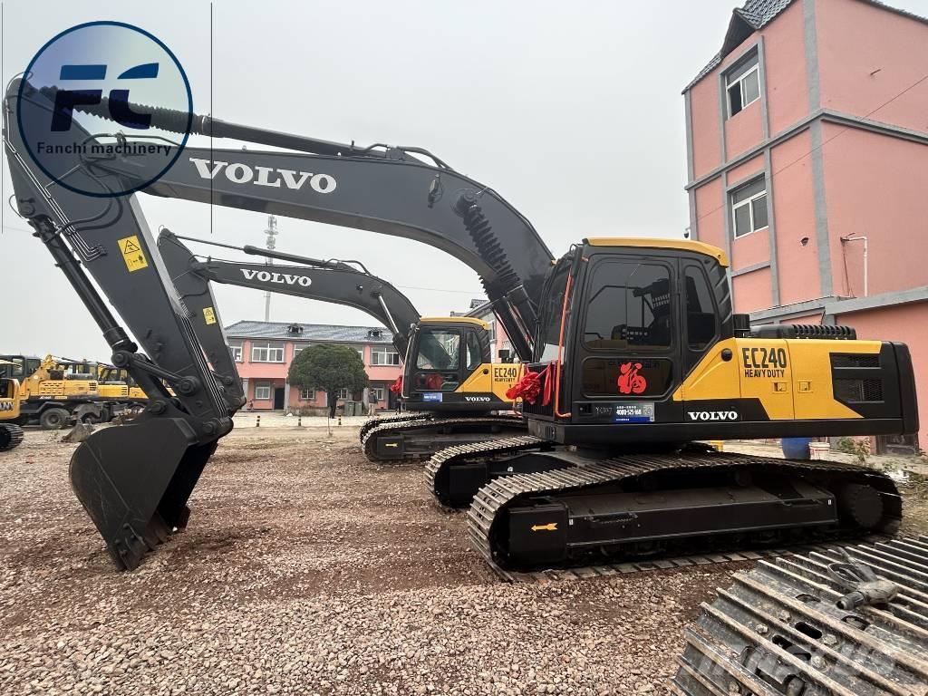 Volvo EC 240 Гусеничні екскаватори