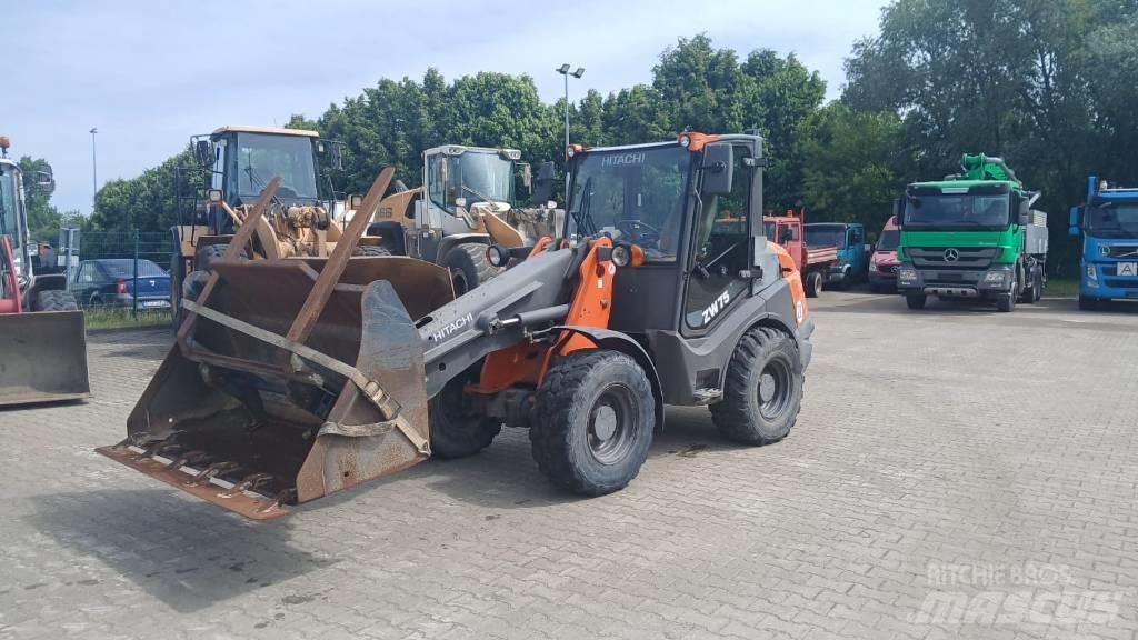 Hitachi ZW 75 Фронтальні навантажувачі