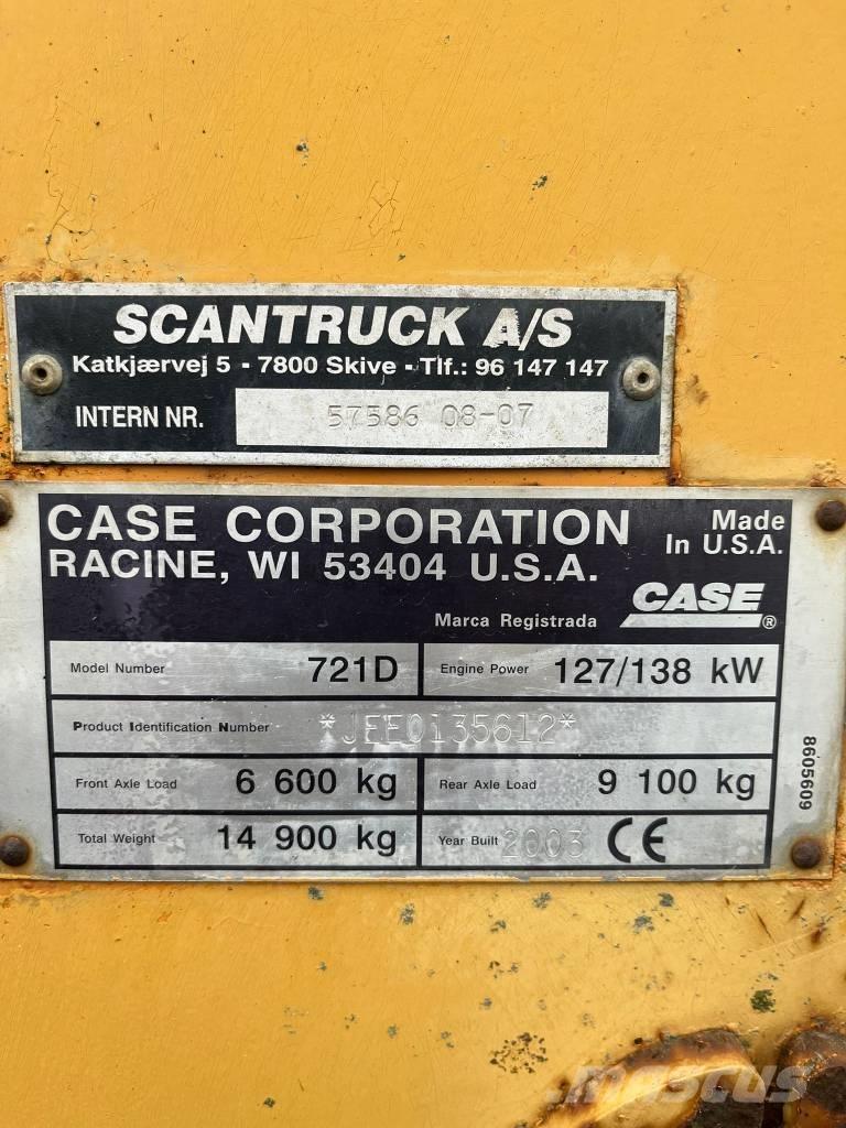 CASE 721 D Фронтальні навантажувачі