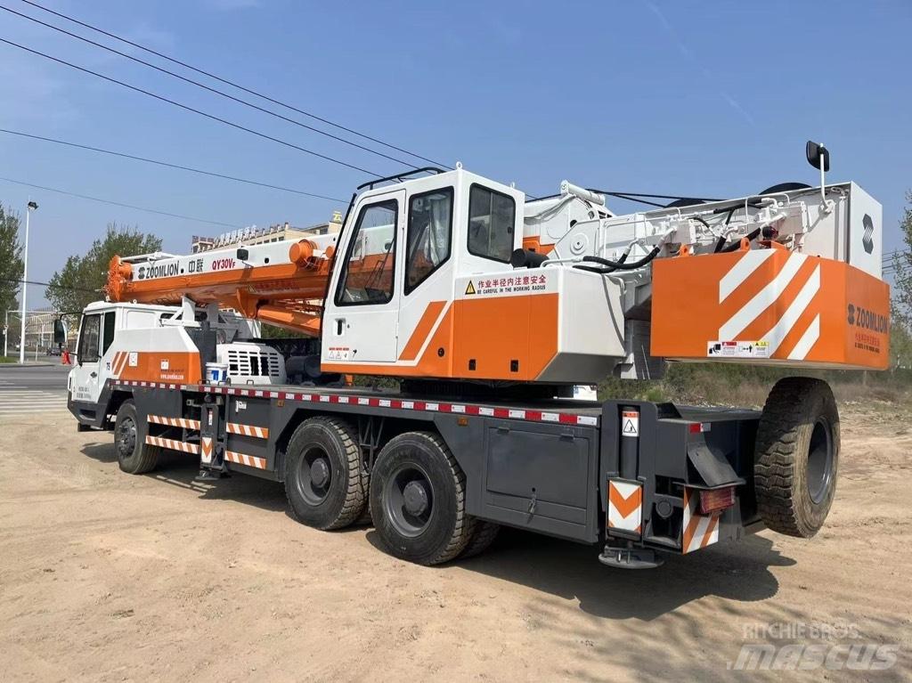 Zoomlion QY30V автокрани