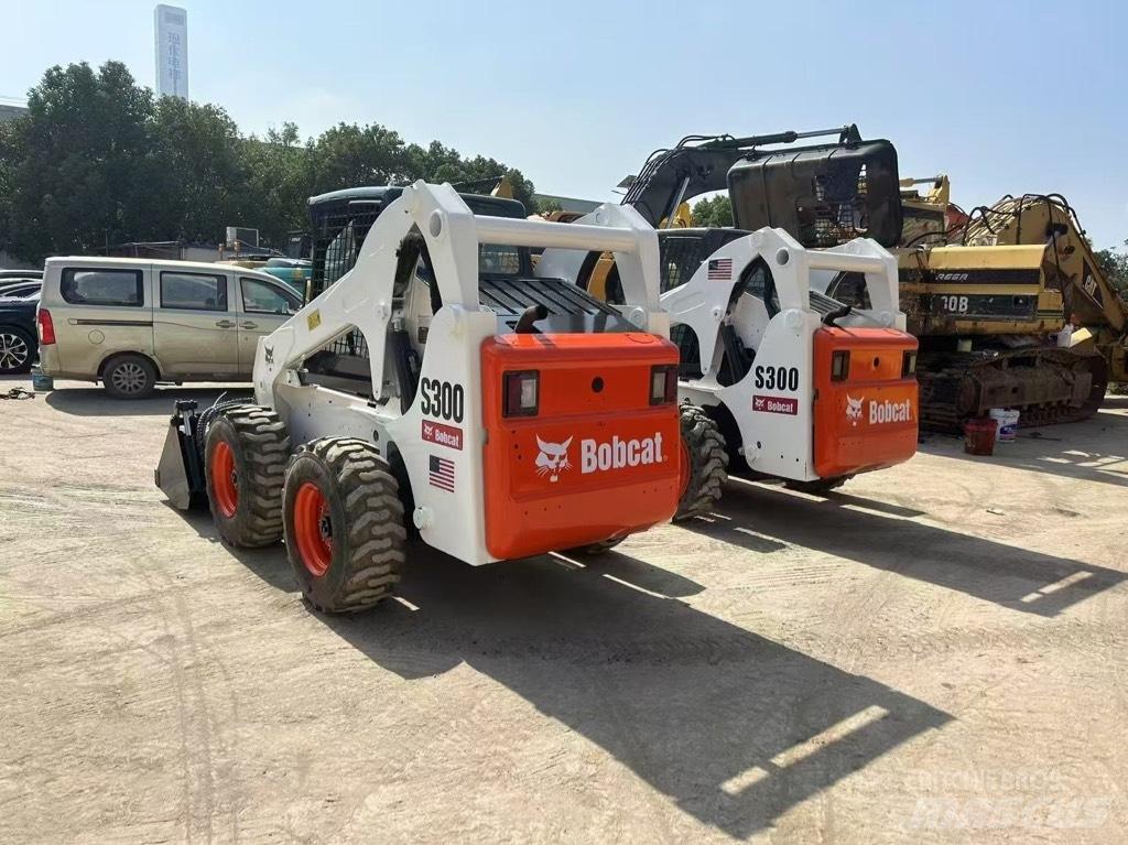 Bobcat S300 Міні-навантажувачі